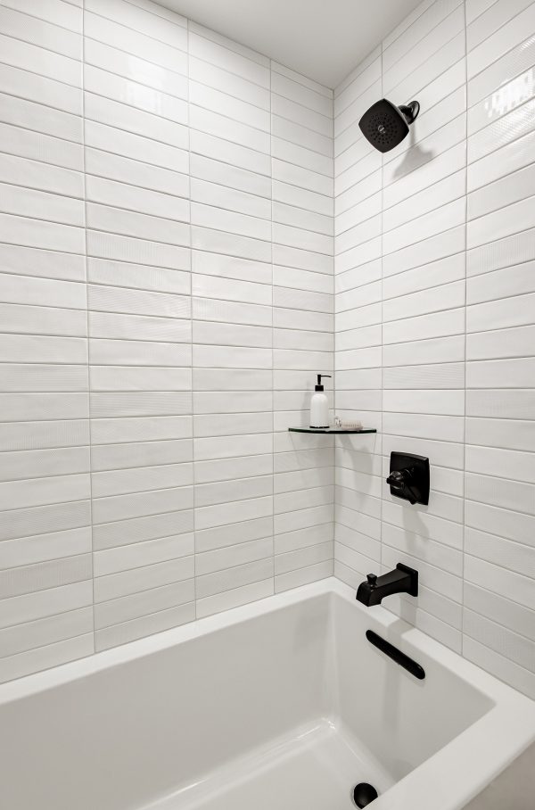 Soaker Tub & Tiled Surround, Guest Bath