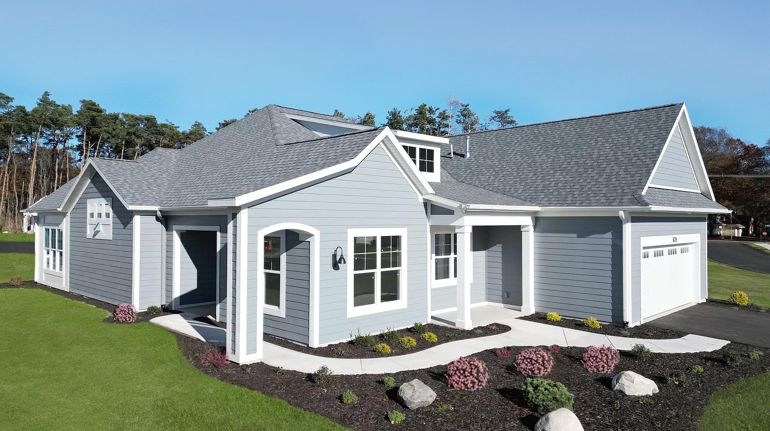 Luxury Condos for Sale at Stand Alone Condo With 3 Stall Garage Covenant Developments